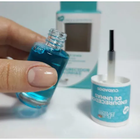 Endurecedor de Unhas Líquido com Dimetil Ureia Óleos Vegetais e Queratina Hidrolisada Unhas Fortes e Saudáveis